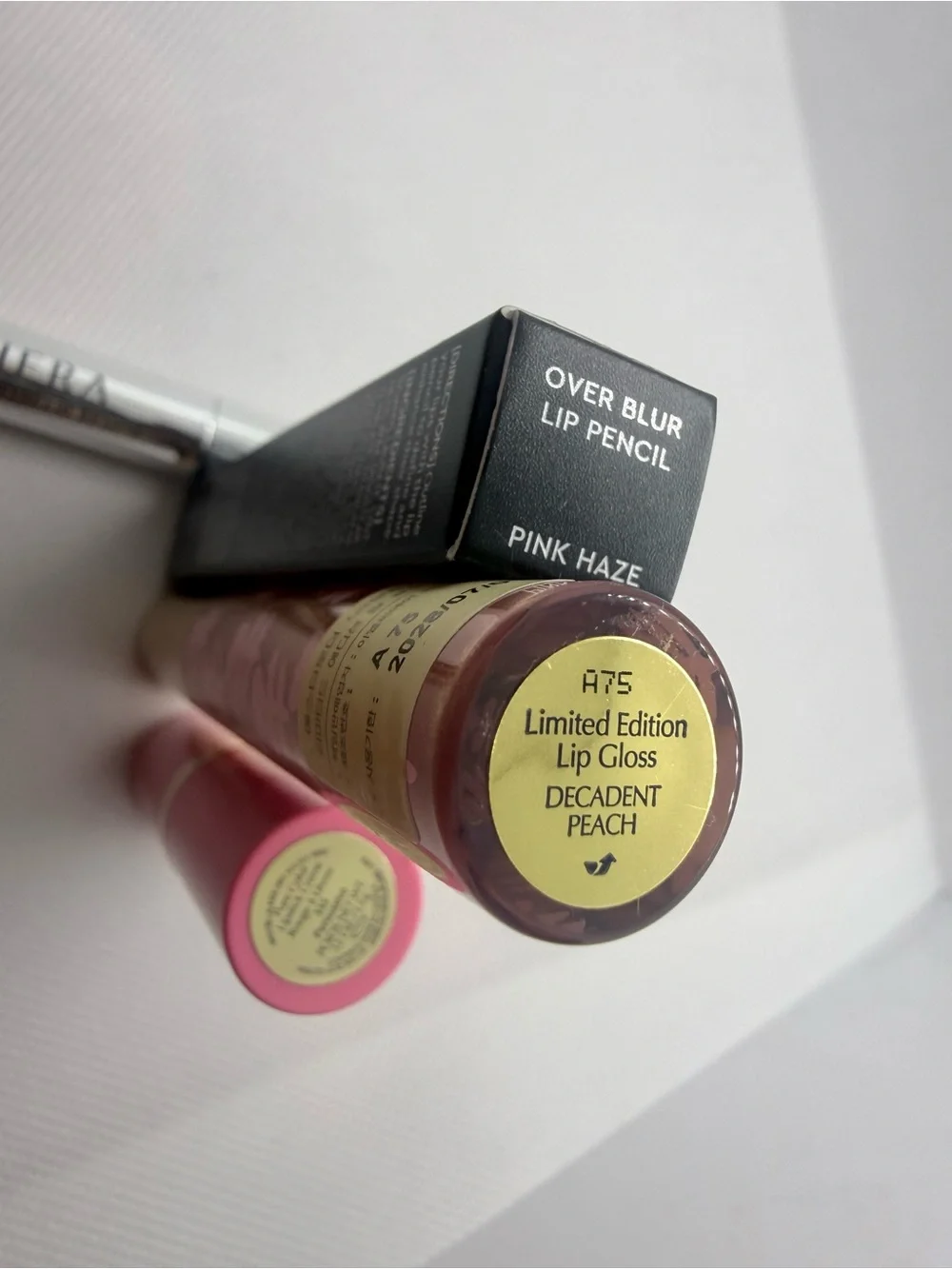 Mixed Lip Product Bundle: Lipstick, Gloss, Balm, Pencil - HERA, Uriage +